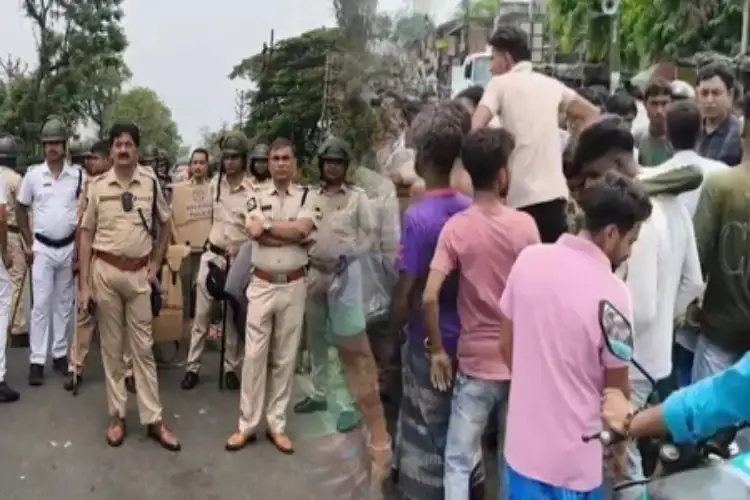 Murshidabad violence: Over 200 arrested, tension surfaces at Bhangar in South 24 Parganas