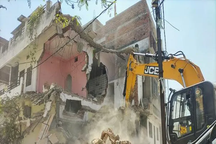 Nagpur riot case: Municipal commissioner apologized in High Court for demolishing the houses of the accused