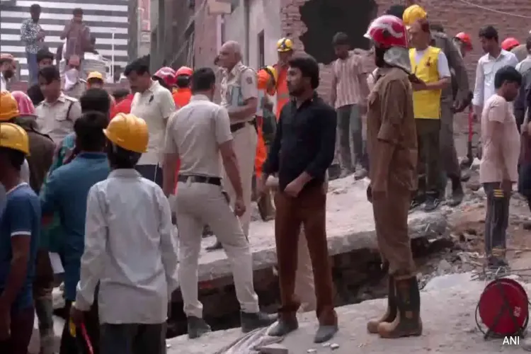 Building collapses in Delhi's Mustafabad, many people feared trapped under debris