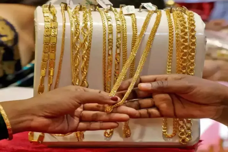 Gold Price Today: Gold becomes cheaper after all-time high rates, what is the new price in your city on April 19?