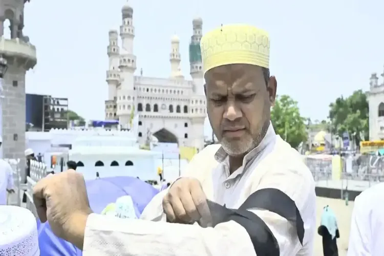 Muslims across the country raised their voice against terrorism and took to the streets