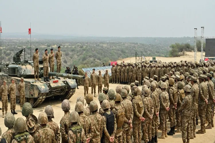Any 'military misadventure' by India will be met with a strong response: Pakistan Army Chief