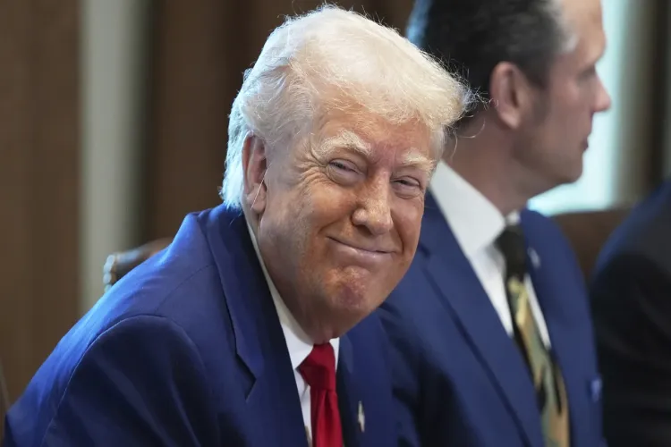 Trump warns if nuclear talks are postponed: Those who buy Iranian oil will be banned