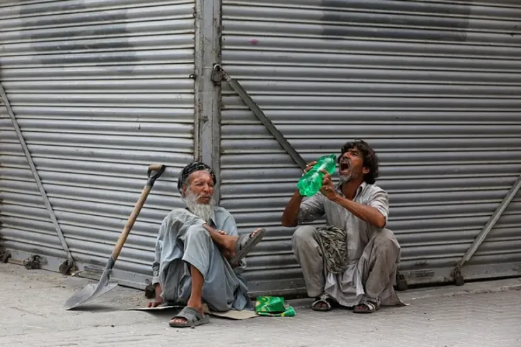 Pakistan ranks 101 in global Illicit Trade Index 2025, faces annual loss of Rs 751 billionPakistan ranks 101 in global Illicit Trade Index 2025, faces annual loss of Rs 751 billion