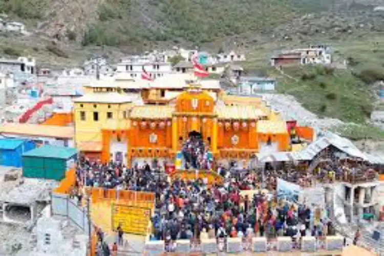 Portals of Badrinath Dham reopen after six months; Uttarakhand CM Dhami, devotees offer prayers