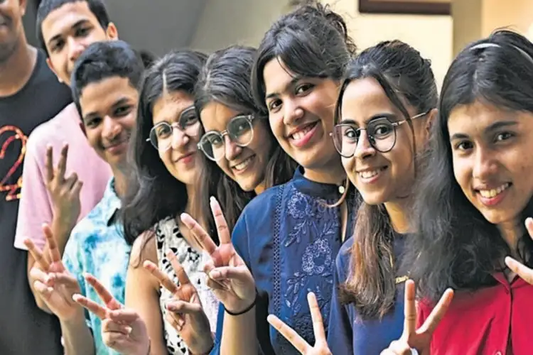 Maharashtra Board declares Class 12 results; 91.88 pc students pass exams, girls outshine boys