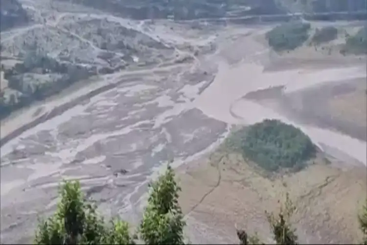 All gates of Salal Dam on Chenab River closed, significant drop in water levels witnessed in Reasi