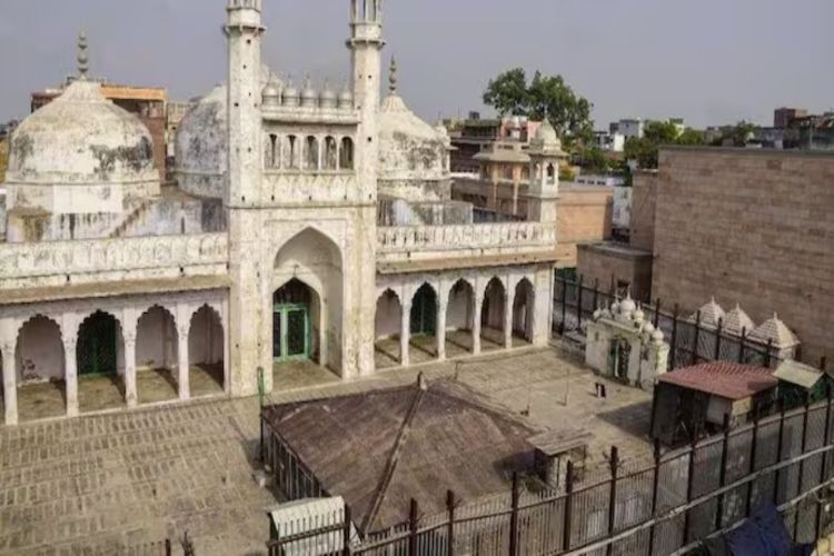 Uttar Pradesh: Hearing on petition requesting survey of Gyanvapi's Wuzukhana deferred