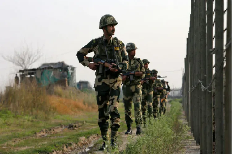Pakistan's attempts to attack locations on India's western border foiled: Army official