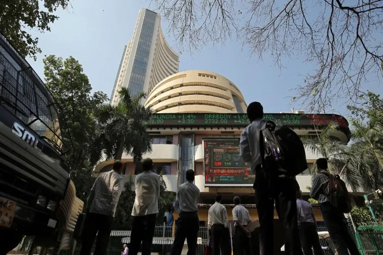 Decline in stock market continues as Indo-Pak tensions increase, Sensex drops by nearly 800 points