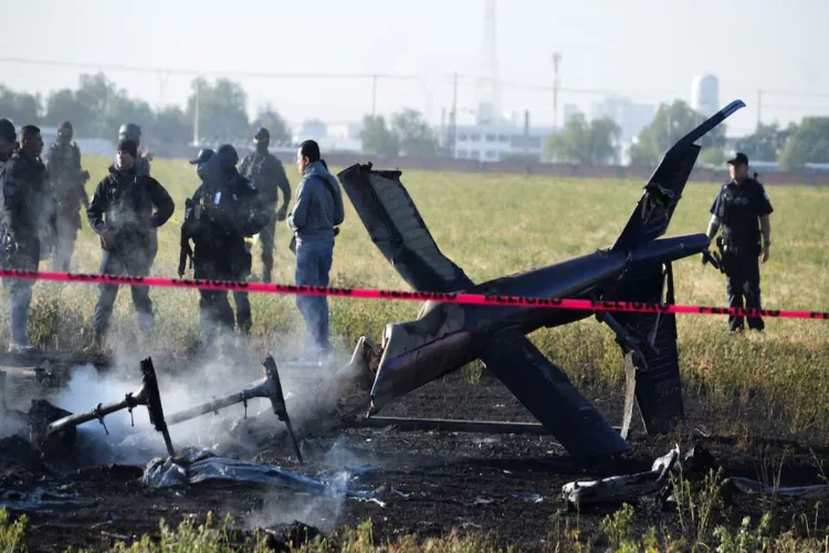 Six soldiers killed in helicopter crash in Sri Lanka