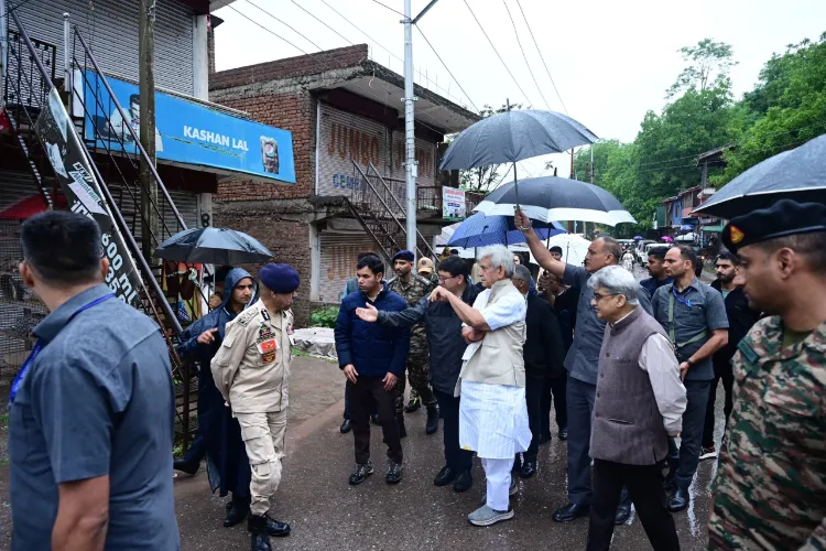 Sinha visited Uri sector to assess the damage caused by Pakistani shelling