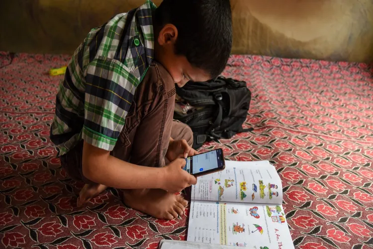 Indo-Pak conflict: Many schools in Kashmir started studying through online mediums