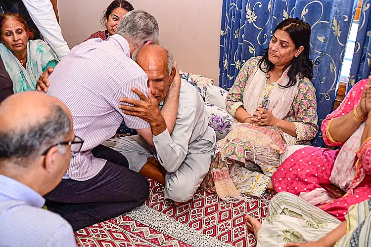 Siren saved our lives from Pakistani shelling: Jammu residents