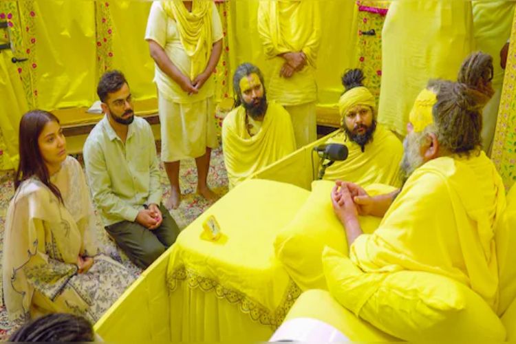 After retiring from Test cricket, King Kohli took refuge in Premanand Maharaj, fans showered love on him