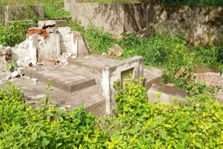 Pakistan: About 100 graves of Ahmadiyya community were desecrated, 269 graves were destroyed in a year