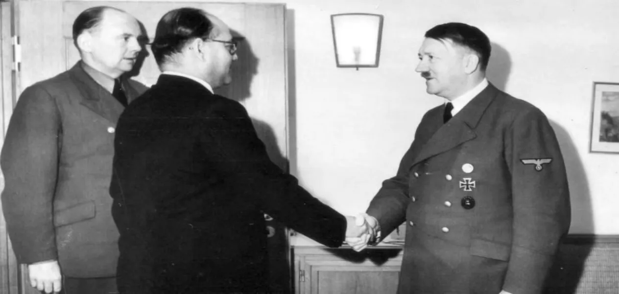 Bhagatram Talwar shaking hands with Hitler