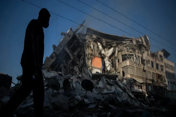Israel is wreaking havoc in Gaza! Many people killed in IDF attacks