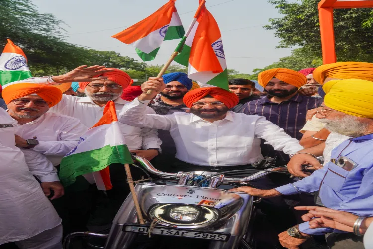 Delhi: Sikh youth took out 'Khalsa Tiranga Yatra' in honor of the success of 'Operation Sindoor'