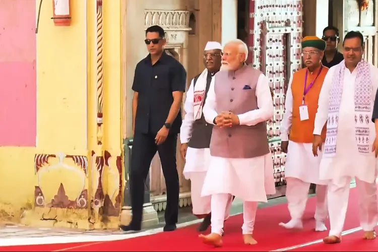 Prime Minister Modi reached Rajasthan, offered prayers at Karni Mata temple, laid the foundation stone and inaugurated projects worth Rs 26,000 crore