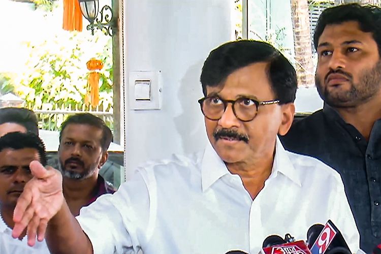 There was an attempt to bribe the committee of Maharashtra Legislature during the visit to Dhule district: Sanjay Raut