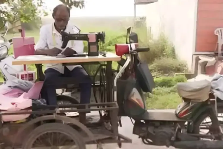 Mobile tailor shop: Unique initiative of Andhra Pradesh tailor Sheikh Kalesha