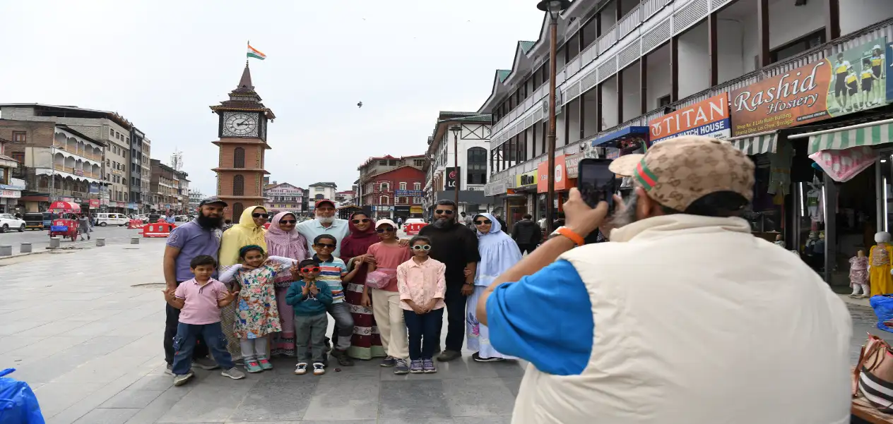 A month after Pahalgam incident, tourist numbers rise (img: Basit Zargar)