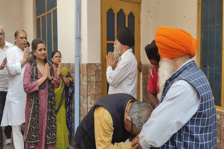 TMC delegation visits shelling-hit Rajouri, slams Centre for 'neglecting' border areas