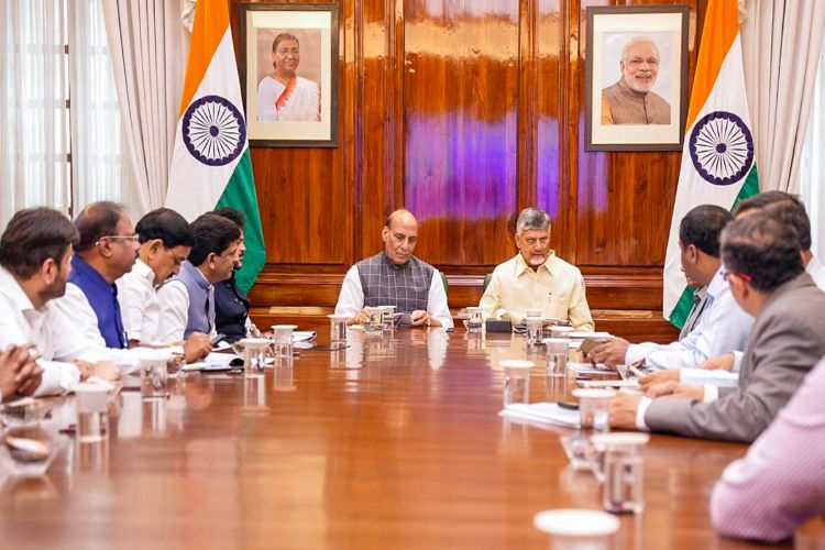 Andhra Pradesh CM seeks Centre's support for 'rooftop' solar scheme, defence manufacturing hub