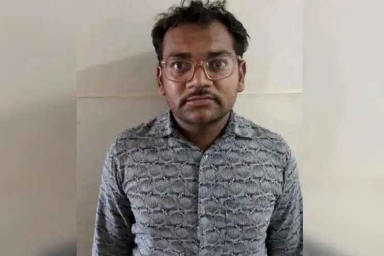 Gujarat ATS arrests Sahdev Singh Gohil for sending sensitive BSF, Indian Navy information to Pakistan