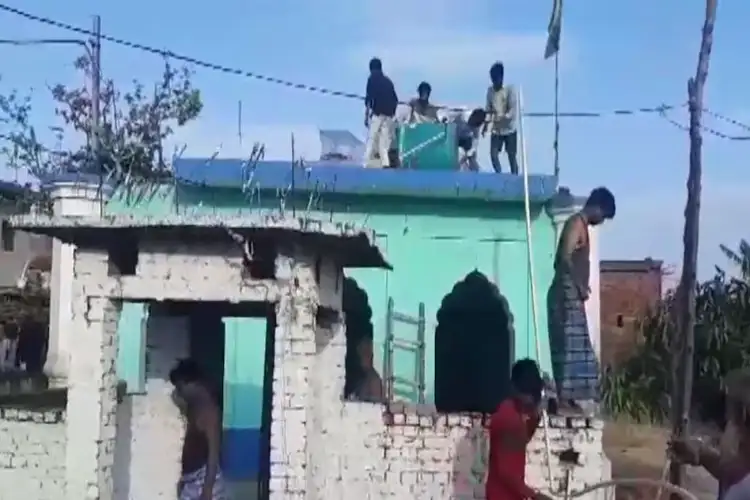 Illegal construction on government land: Muslim community itself demolished the mosque