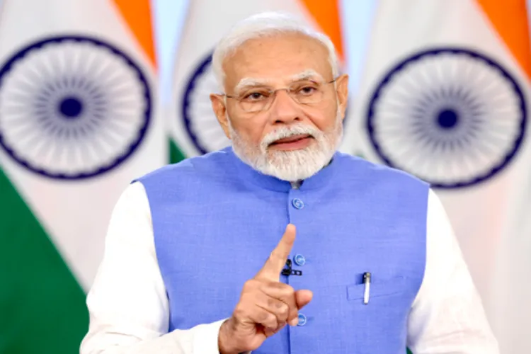 MP: Prime Minister Modi pays floral tribute to Ahilyabai Holkar in Bhopal