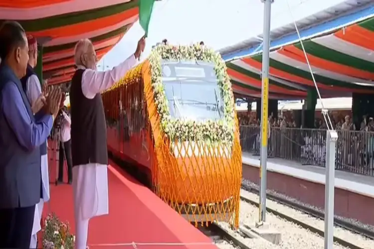 PM Modi flags off Katra-Srinagar Vande Bharat Express