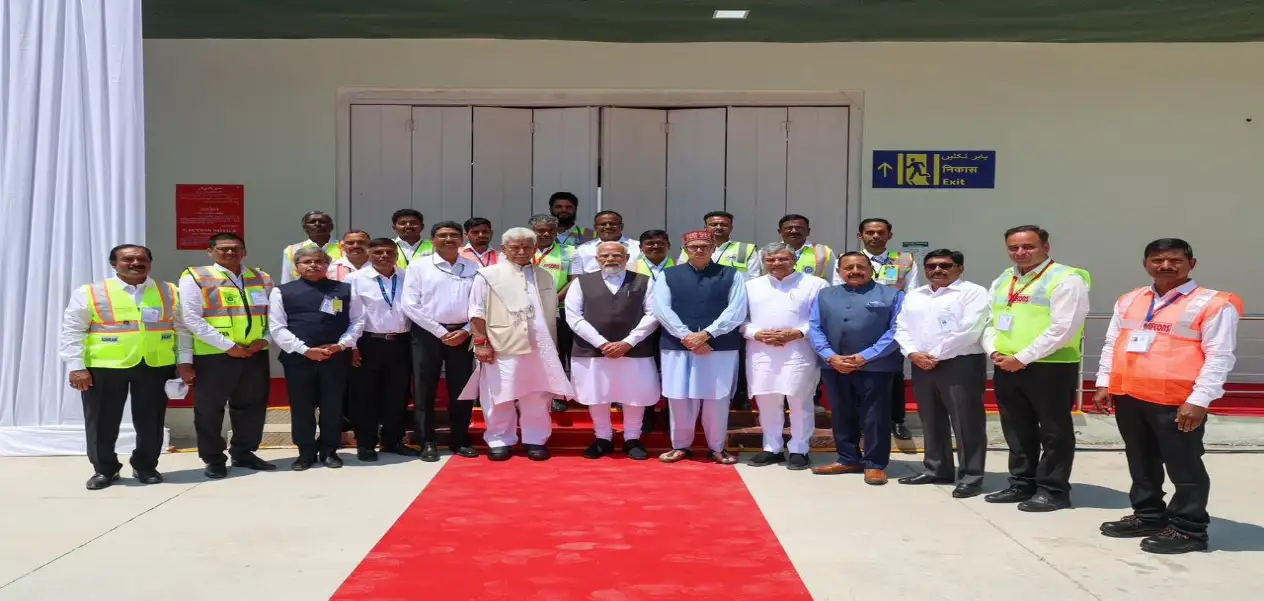 See the launch of Vande Bharat from Srinagar Railway Station in pictures