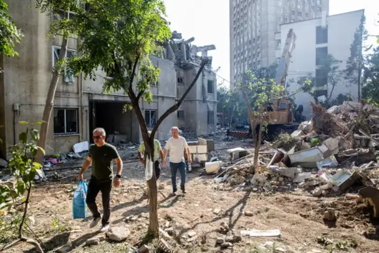 Iran retaliates after Israeli attacks on its nuclear and military installations