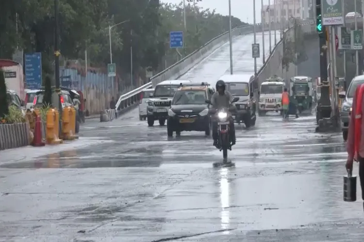 Heavy rain in Mumbai: 'Yellow alert' issued for the city, 'Orange alert' for neighbouring districts