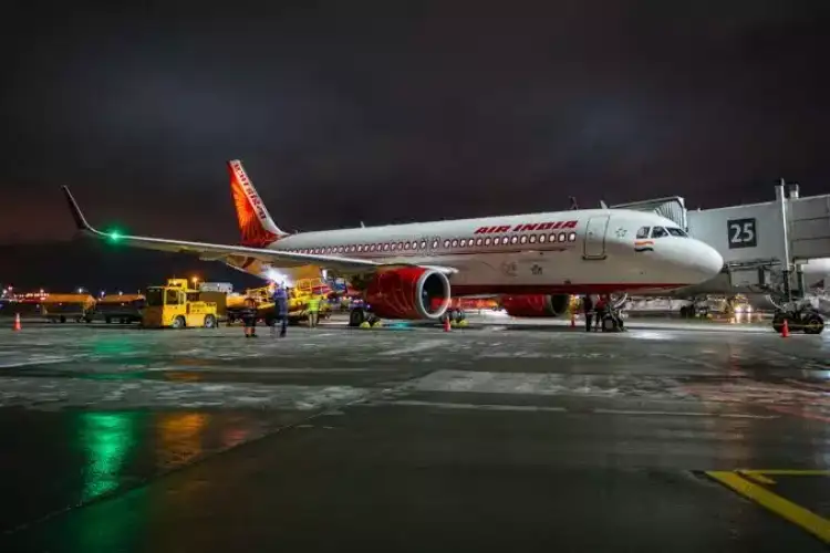 Delhi-bound Air India Dreamliner returns to Hong Kong 1 hour after takeoff due to technical snag