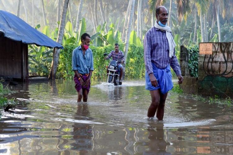 Heavy waterlogging in Kerala due to rain, people protested in coastal areas