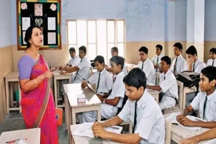 There was uproar over the order to make Hindi the third language in Maharashtra schools; Marathi organizations and Congress protested strongly