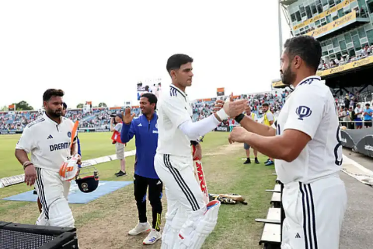 Team India, England arrive at Headingley, Leeds ahead of Day 2 of first Test