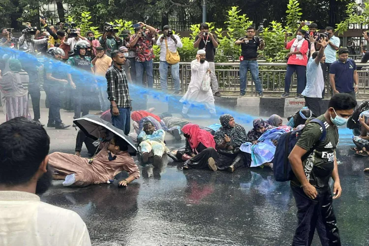 Bangladesh: Police crackdown on teacher candidates' protest, use water cannon and fire sound grenades