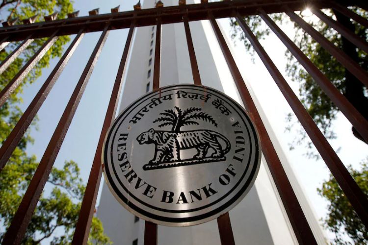 RBI extends market hours for call money by two hours from July 1