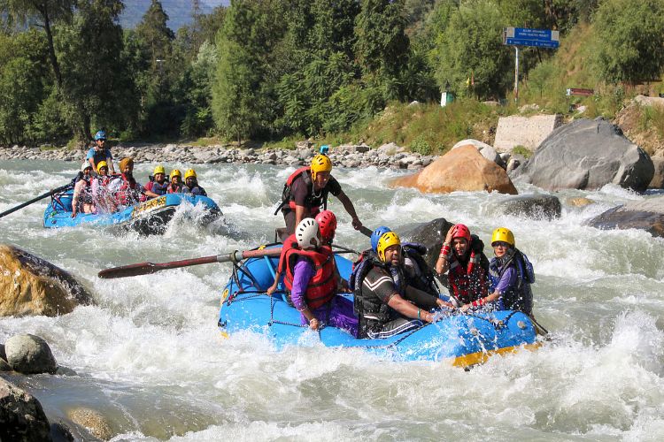 Uttarakhand: 'River rafting' closed in Rishikesh due to rising water level of Ganga
