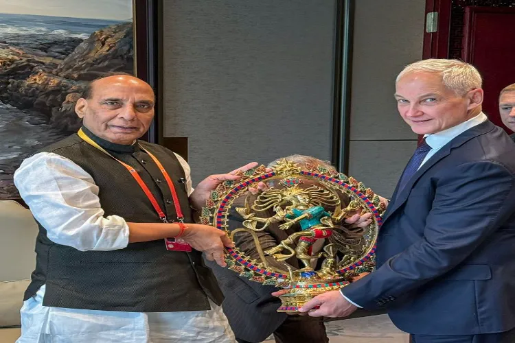 Rajnath's meeting with Russian Defense Minister discussed the upgradation of Sukhoi aircraft
