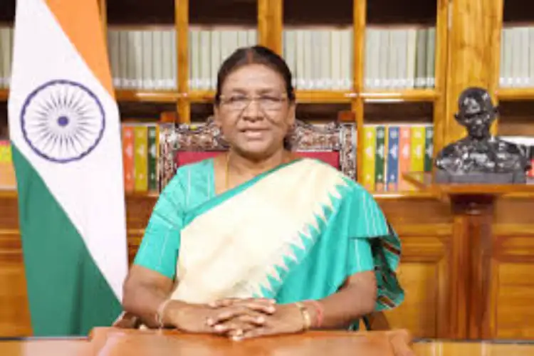 President Murmu paid tribute to tribal warriors on 'Hool Diwas'