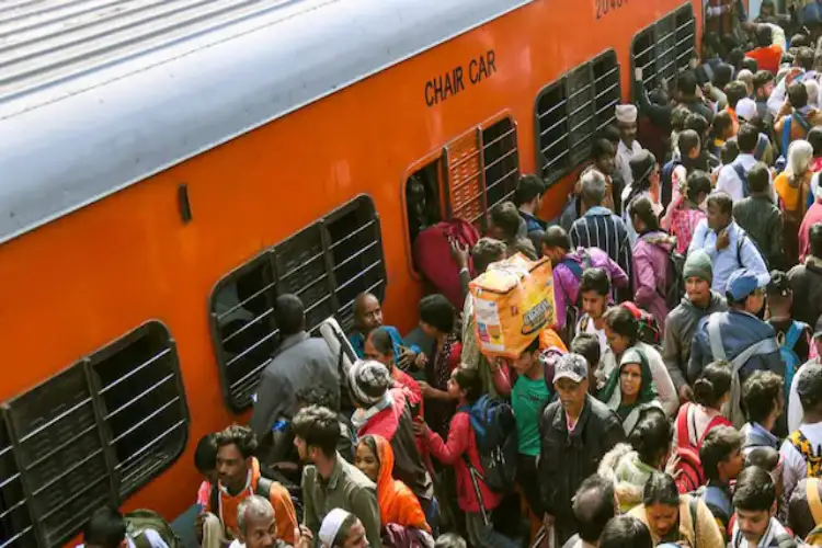 Railways to prepare reservation charts eight hours in advance