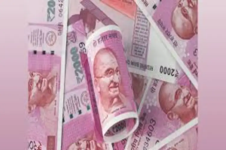 A total of Rs 6,099 crore of 2,000 rupee notes are still in circulation: RBI