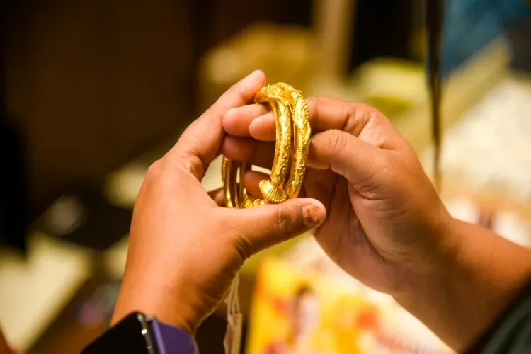 Gold price jumps by ₹450, silver becomes costlier by ₹1,000 and reaches ₹1,05,800 per kg