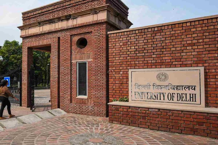 DU issues notification to exit FYUP with three-year degree