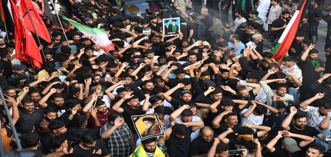 After many years, Muharram procession was taken out on the traditional route in Srinagar, it was organised with peace and devotion